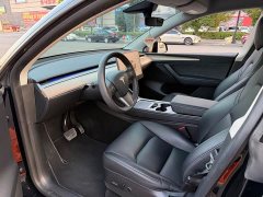Tesla Model Y Long Range All-Wheel Drive - ფოტო 5