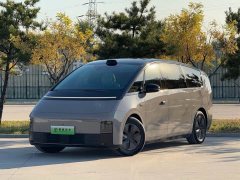 Li Auto Li Xiang MEGA 2024 Ultra - ფოტო 1