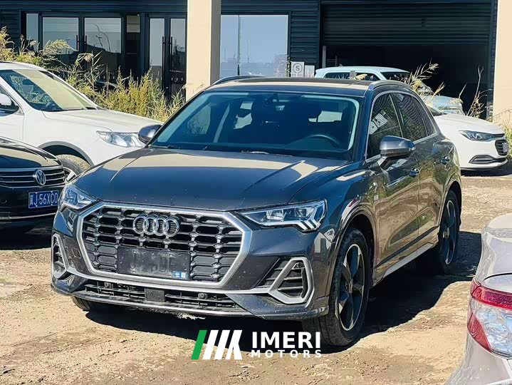 Audi Q3 35 TFSI Fashion Dynamic Edition (1.5T)
