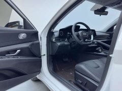 Hyundai Elantra 2023 1.5L CVT Luxury - ფოტო 10