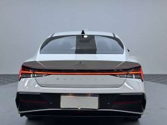 Hyundai Elantra 2023 1.5L CVT Luxury - ფოტო 5
