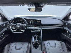 Hyundai Elantra 2023 1.5L CVT Luxury - ფოტო 7