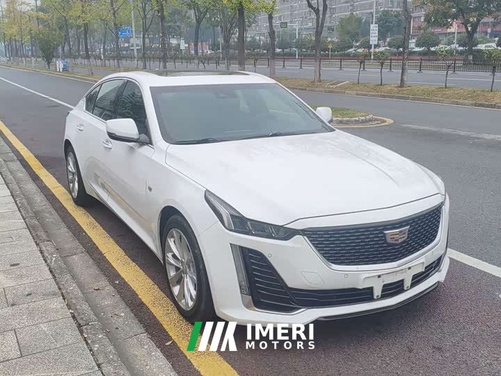 Cadillac CT5 28T Leading Sport