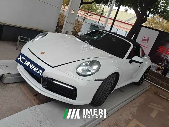Porsche 911 Targa 4 3.0T