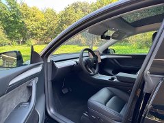 Tesla Model Y Rear-Wheel Drive - ფოტო 5