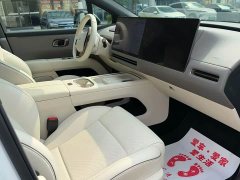 Li Auto i6 Two-wheel drive standard version - ფოტო 9