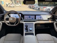 Geely Xingyue L Oriental Radiance 2.0T Auto Panorama Edition - ფოტო 3
