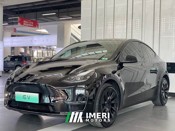 Tesla Model Y Long Range All-Wheel Drive