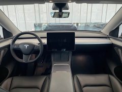 Tesla Model Y Long Range All-Wheel Drive - ფოტო 13