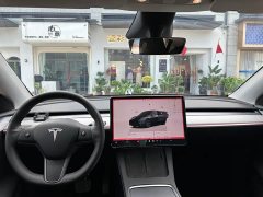 Tesla Model Y Rear-Wheel Drive - ფოტო 6