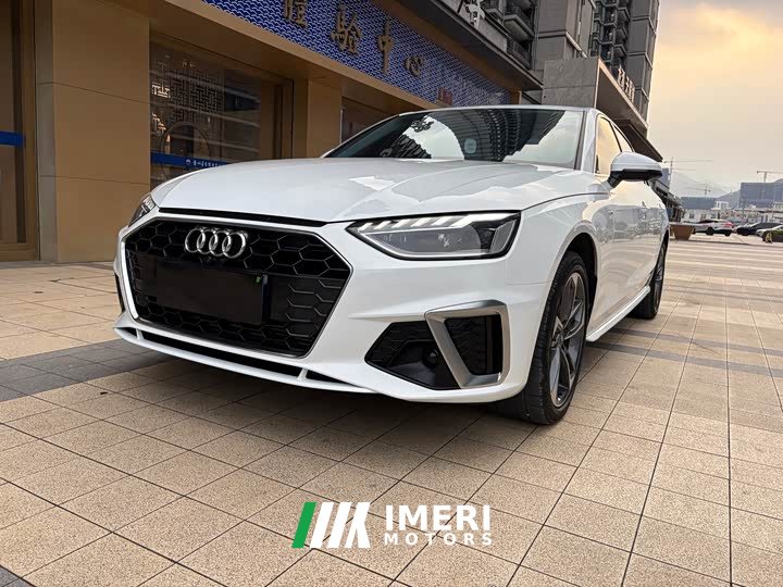 Audi A4L 40 TFSI Fashion Dynamic