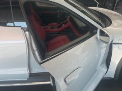 Porsche Taycan 4 - ფოტო 12