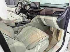 Buick GL8 Land Business Class Comfort Edition - ფოტო 6