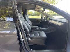 Tesla Model Y Rear-Wheel Drive - ფოტო 13