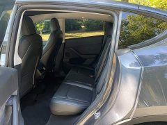 Tesla Model Y Rear-Wheel Drive - ფოტო 17