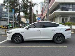 BYD Qin PLUS Glory Edition DM-i 55KM Leading - ფოტო 9