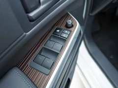 Toyota Gravia 2.5L Hybrid Luxury Edition - ფოტო 11