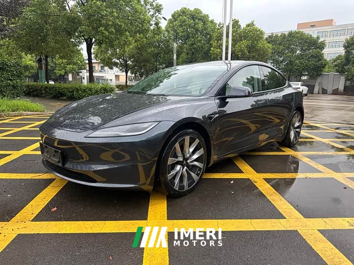 Tesla Model 3 Long Range All-Wheel Drive