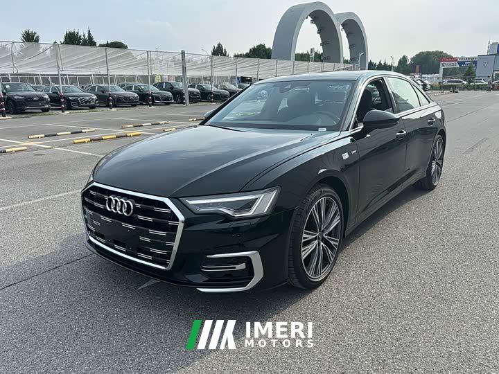 Audi A6L 45 TFSI quattro Premium Dynamic Edition with Luxury Package