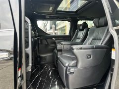 Lexus LM 2020 300h 7-Seater Elegant Edition - ფოტო 12