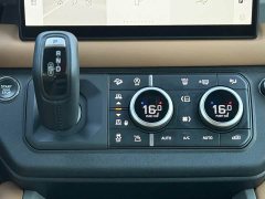 Land Rover Defender 110 3.0T P400 Dark Edition - ფოტო 14