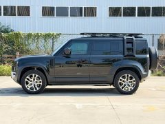 Land Rover Defender 110 3.0T P400 Dark Edition - ფოტო 4