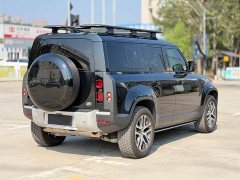 Land Rover Defender 110 3.0T P400 Dark Edition - ფოტო 7