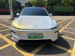 Tesla Model Y Rear-Wheel Drive - ფოტო 2