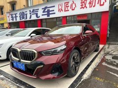 BMW 5 Series 525Li M Sport Package - ფოტო 1