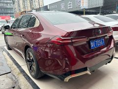 BMW 5 Series 525Li M Sport Package - ფოტო 13