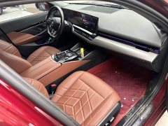BMW 5 Series 525Li M Sport Package - ფოტო 15