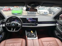 BMW 5 Series 525Li M Sport Package - ფოტო 8