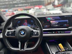 BMW 5 Series 525Li M Sport Package - ფოტო 9