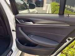 BMW 5 Series (Imported) 525i M Sport Package - ფოტო 14