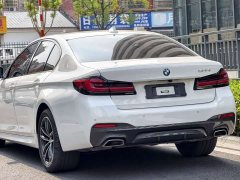 BMW 5 Series (Imported) 525i M Sport Package - ფოტო 3