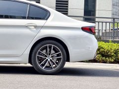 BMW 5 Series (Imported) 525i M Sport Package - ფოტო 9