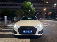 Audi A4L 40 TFSI Luxury Dynamic - ფოტო 1