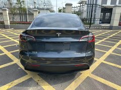 Tesla Model Y Rear-Wheel Drive - ფოტო 4