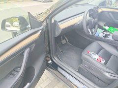 Tesla Model Y Standard Range RWD - ფოტო 12