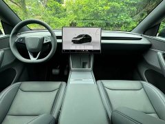 Tesla Model Y Rear-Wheel Drive - ფოტო 9