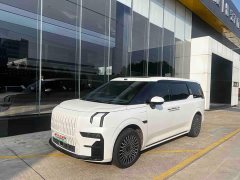 Zeekr 009 Six-Seat Executive AWD 108kWh - ფოტო 1