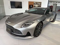 Aston Martin DB12 2023 4.0T V8 Coupe - ფოტო 1