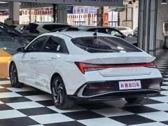 Hyundai Elantra 1.5L CVT Luxury - ფოტო 6