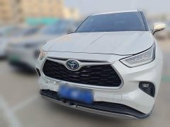 Toyota Highlander 2022 Hybrid 2.5L AWD Premium 7-Seater - ფოტო 2
