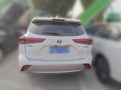 Toyota Highlander 2022 Hybrid 2.5L AWD Premium 7-Seater - ფოტო 3