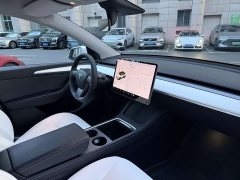 Tesla Model Y Long Range All-Wheel Drive - ფოტო 9