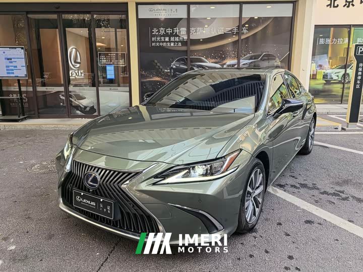 Lexus ES 300h Excellence