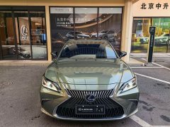Lexus ES 300h Excellence - ფოტო 2