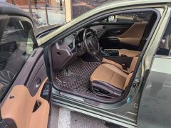 Lexus ES 300h Excellence - ფოტო 6