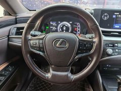 Lexus ES 300h Excellence - ფოტო 9